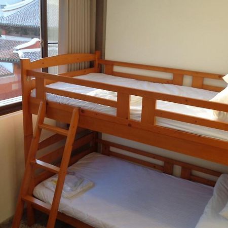 טאינאן Temple Side Hostel מראה חיצוני תמונה