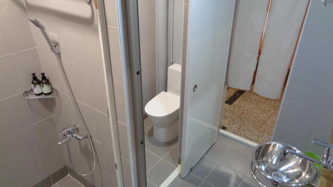 טאינאן Temple Side Hostel מראה חיצוני תמונה