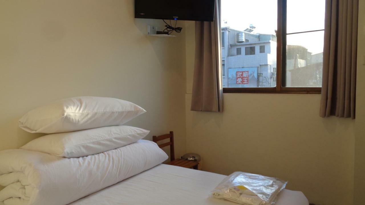 טאינאן Temple Side Hostel מראה חיצוני תמונה