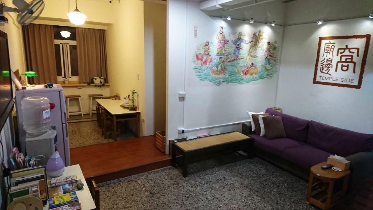 טאינאן Temple Side Hostel מראה חיצוני תמונה