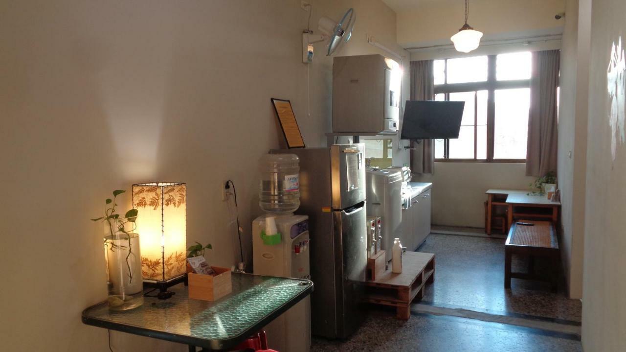 טאינאן Temple Side Hostel מראה חיצוני תמונה