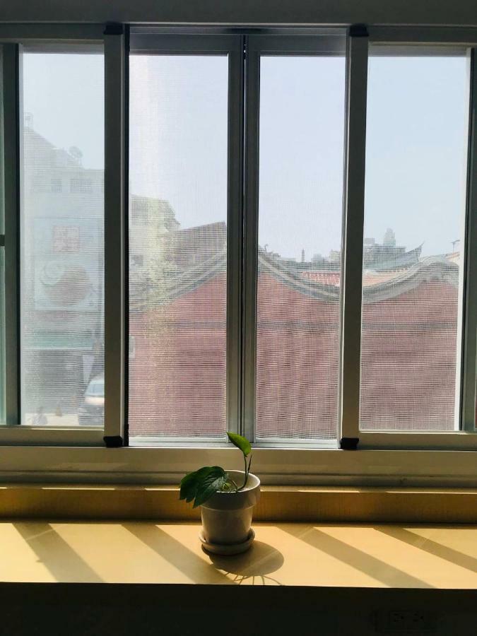 טאינאן Temple Side Hostel מראה חיצוני תמונה